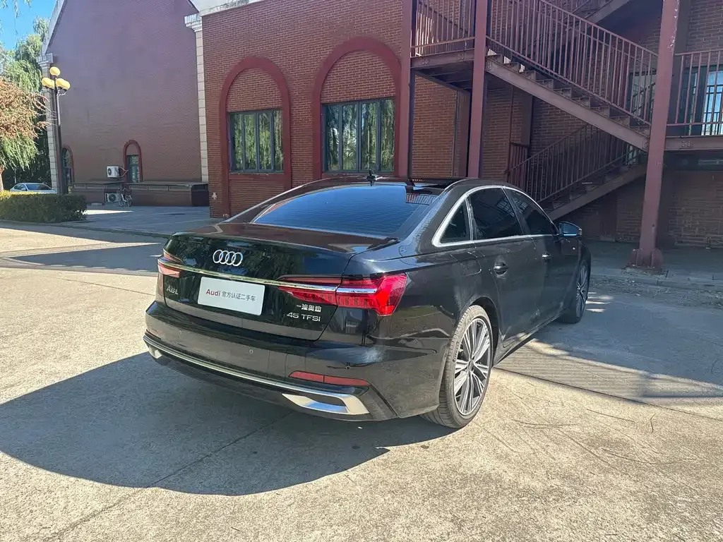 Audi A6L — фото 5