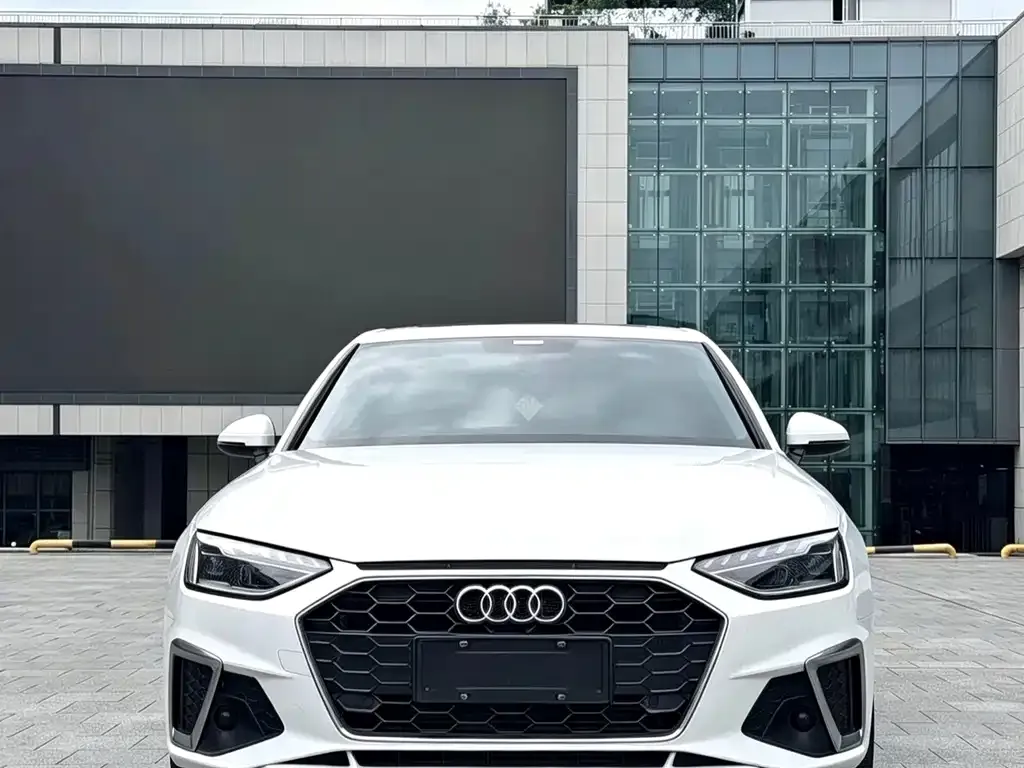 Audi A4L — фото 2