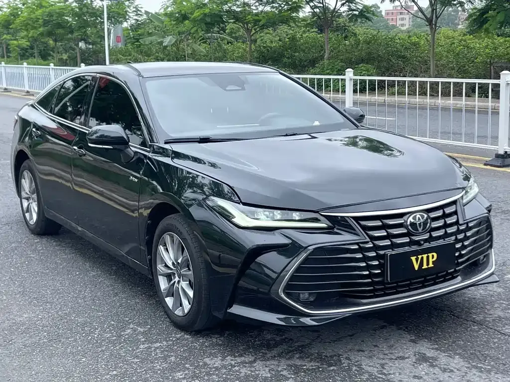 Toyota Avalon — фото 9