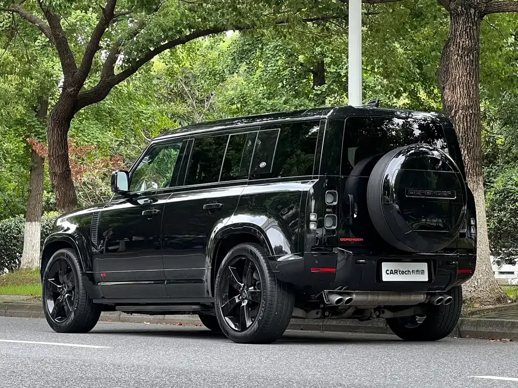 Land Rover Defender — фото 10