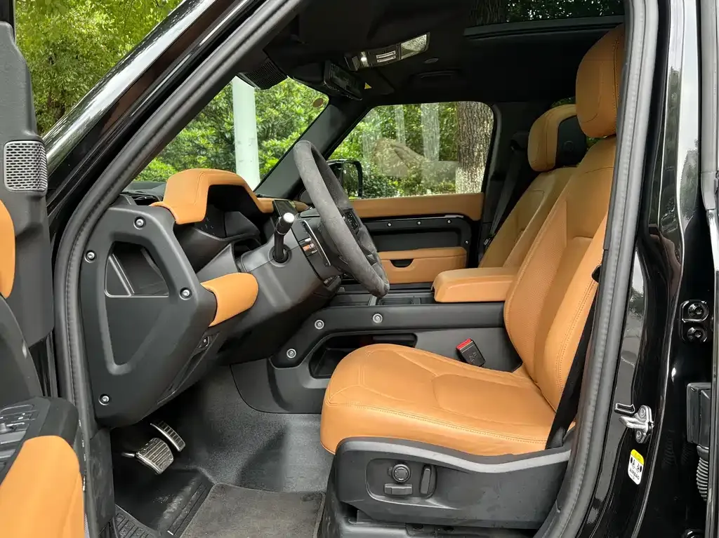 Land Rover Defender — фото 4