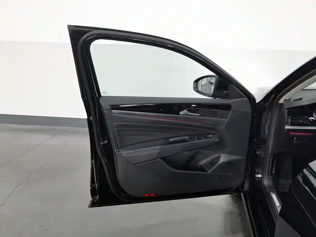 Volkswagen Passat — фото 8