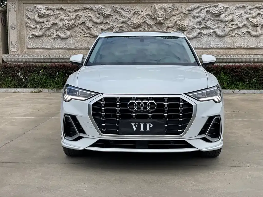 Audi Q3 — фото 10