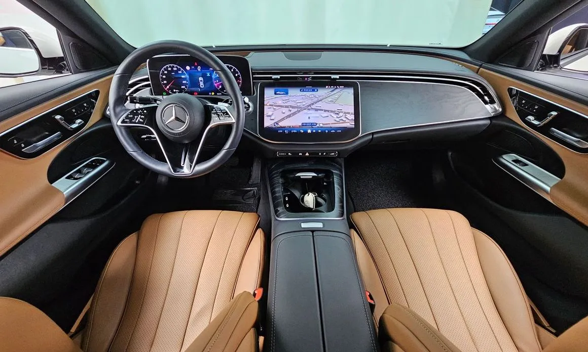 Mercedes-Benz E-Class — фото 10