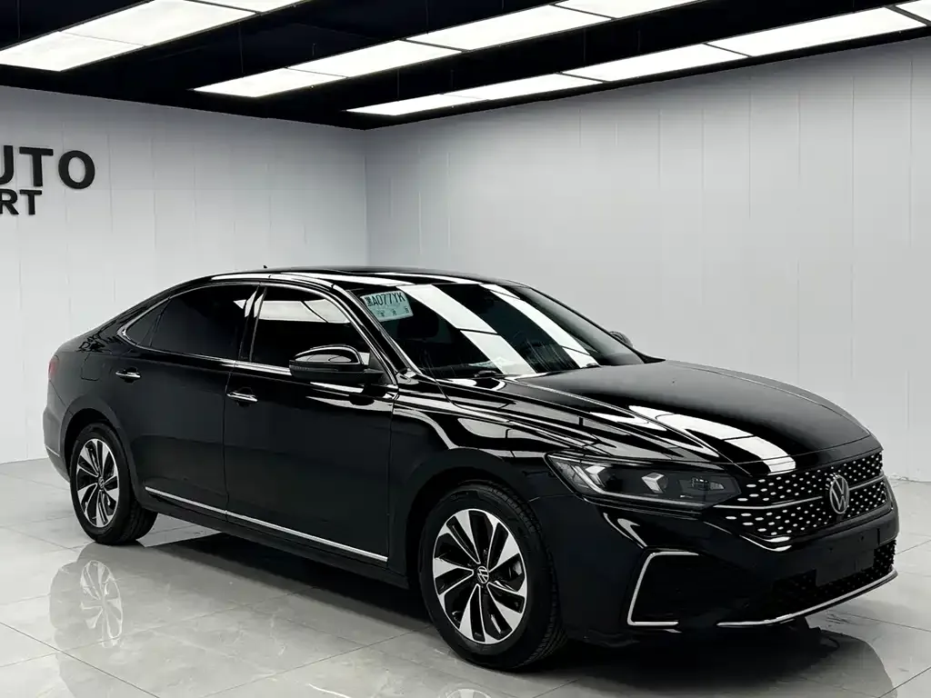 Volkswagen Passat — фото 5