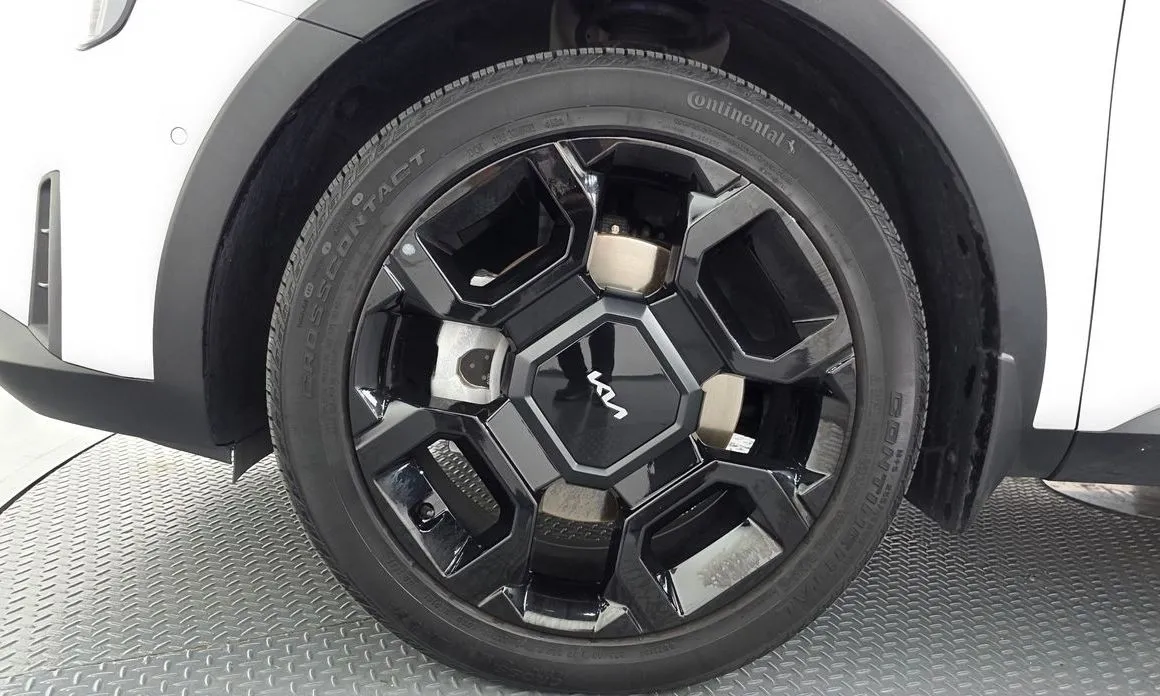 Kia Sorento — фото 10