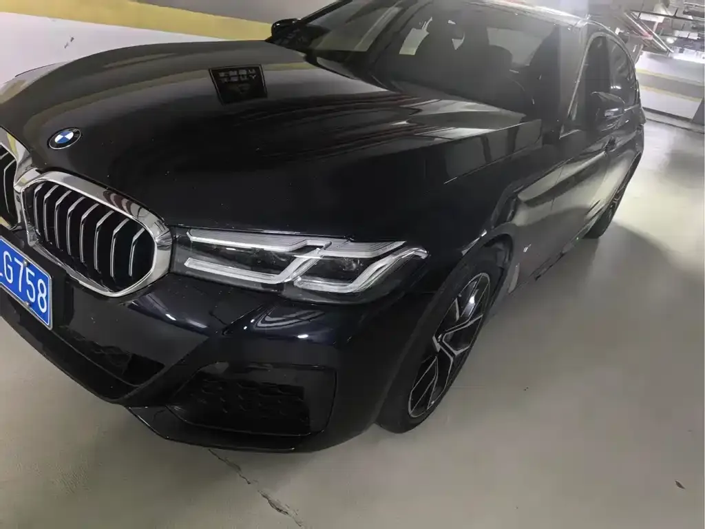 BMW 5 Series — фото 1