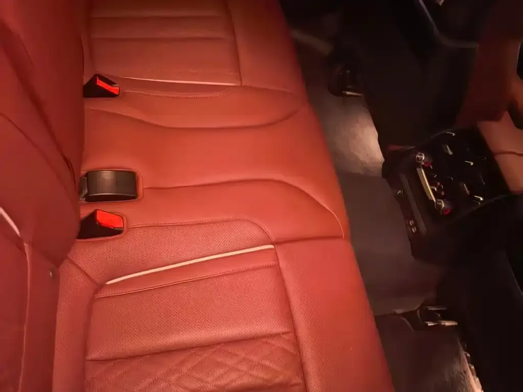 BMW 5 Series — фото 3