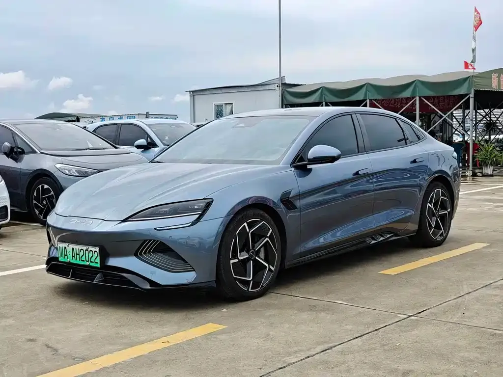 BYD Seal — фото 1