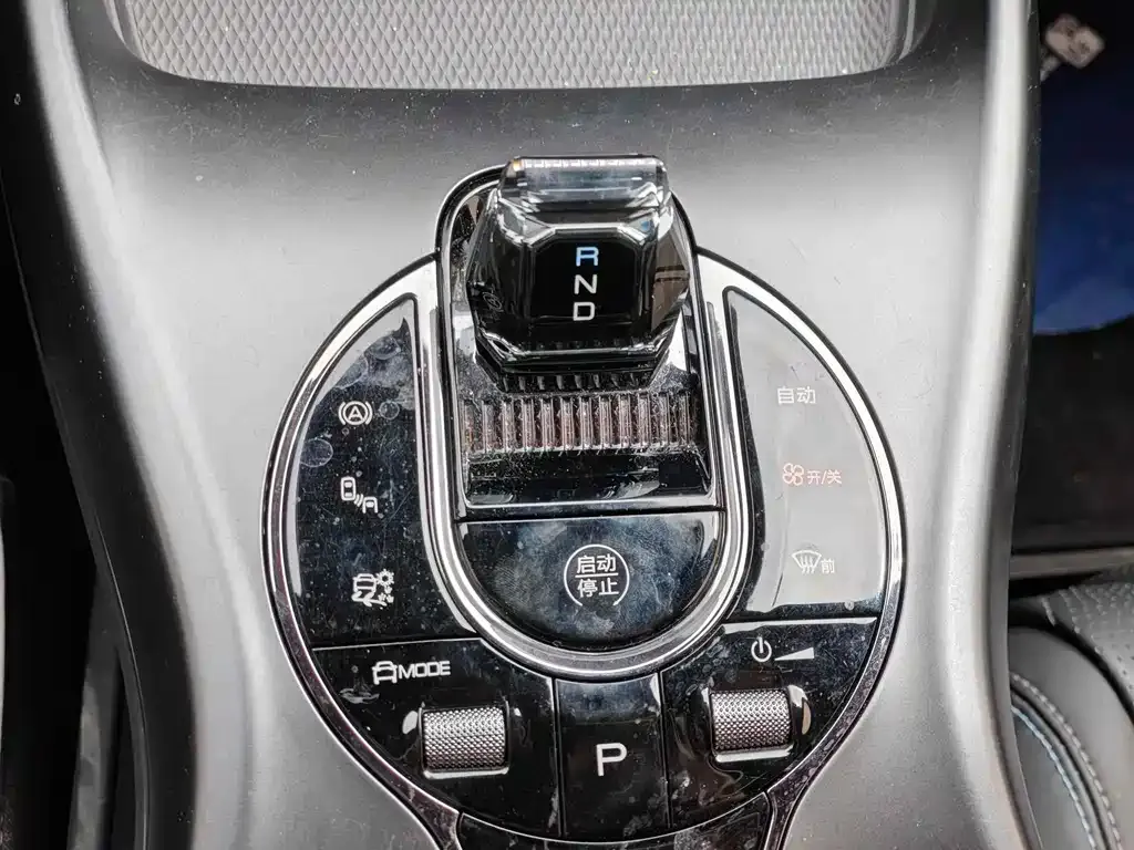BYD Seal — фото 9