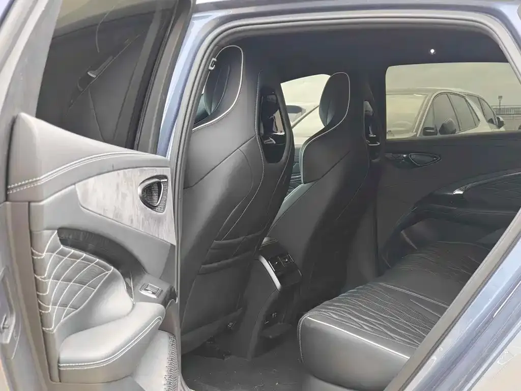 BYD Seal — фото 3
