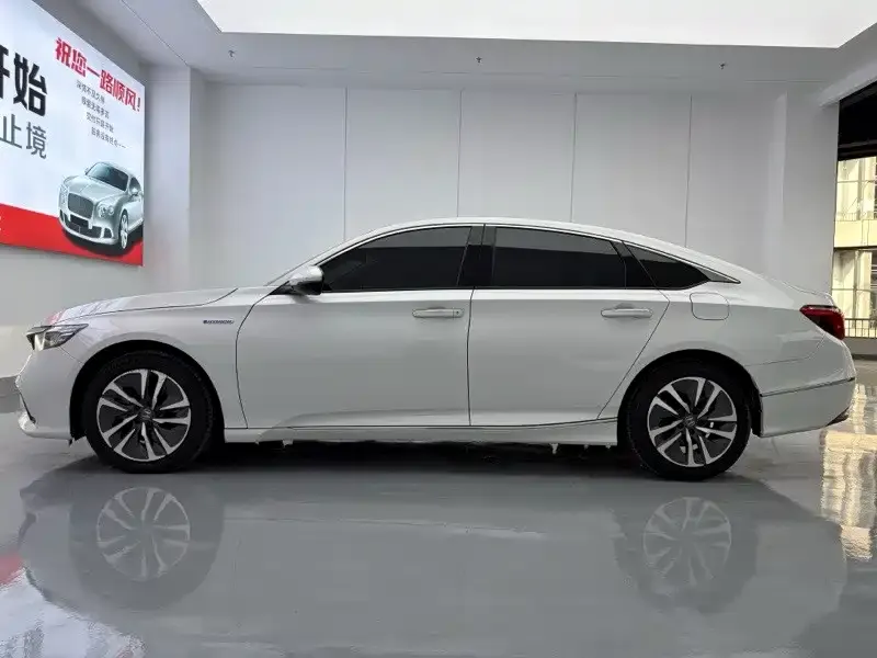 Honda Inspire — фото 4