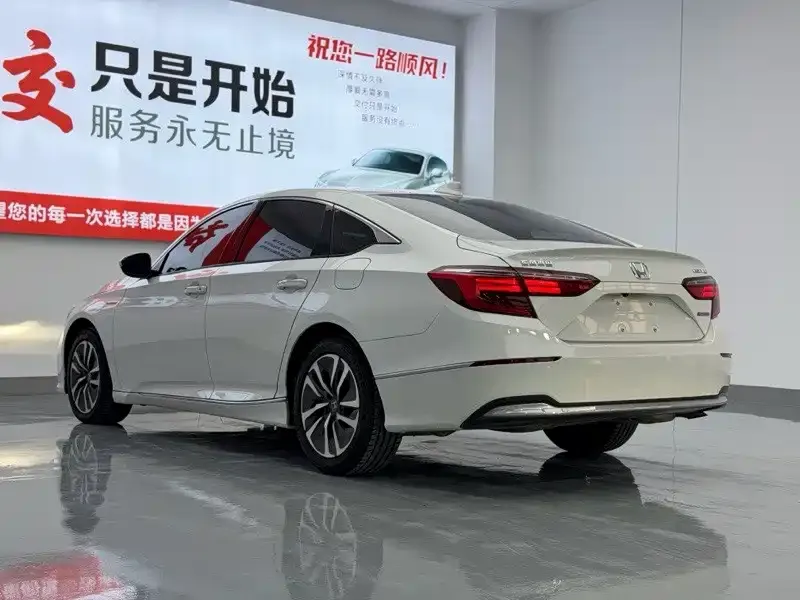 Honda Inspire — фото 10