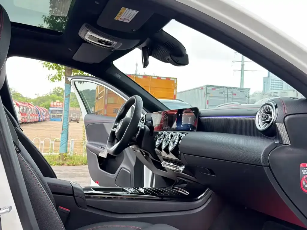 Mercedes-Benz A-Class — фото 6