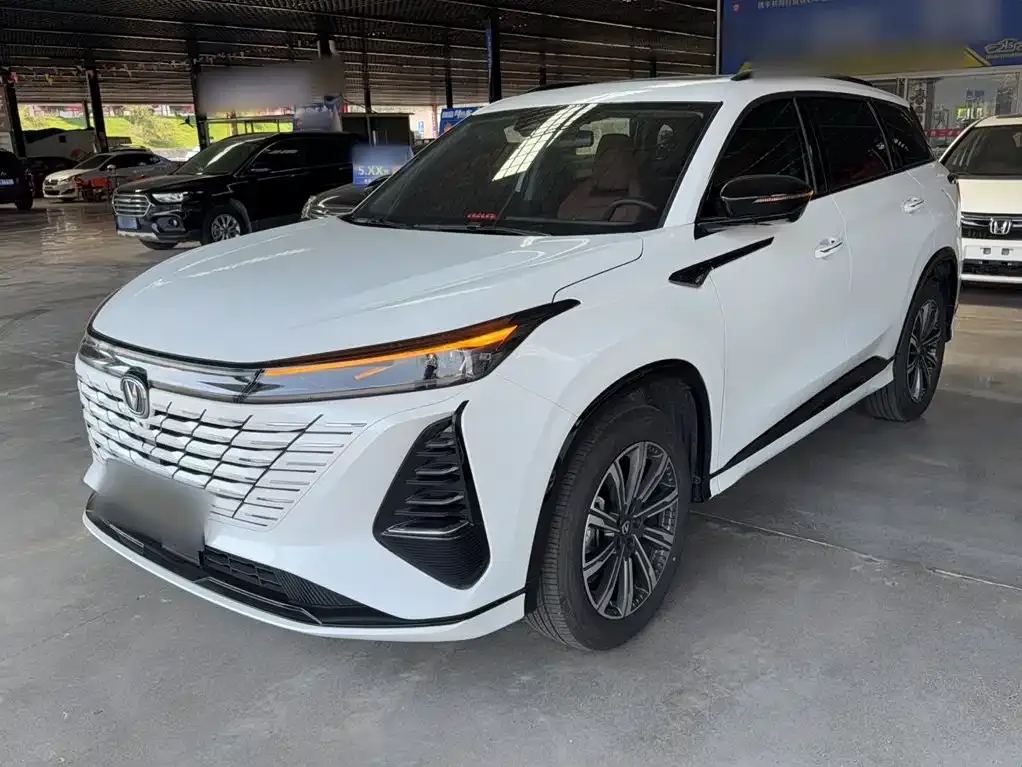 Changan CS75 PLUS — фото 1
