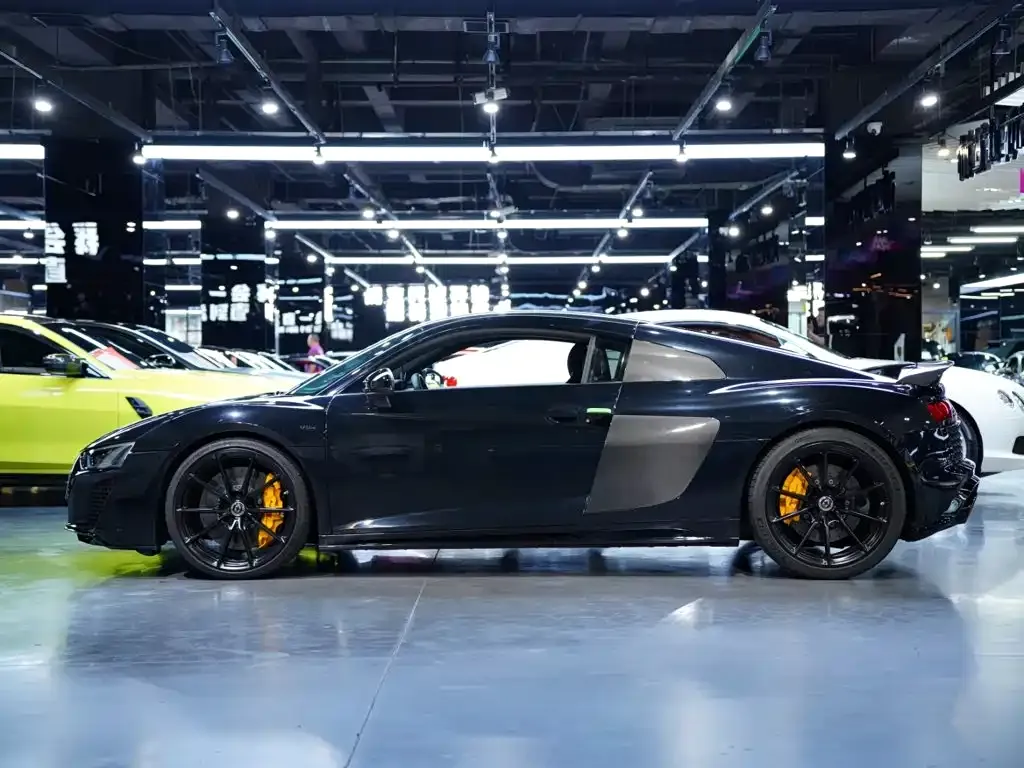 Audi R8 — фото 3
