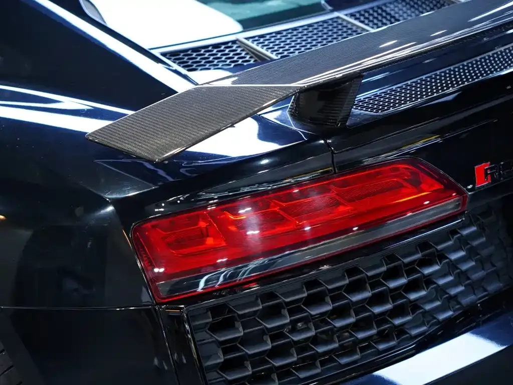 Audi R8 — фото 10