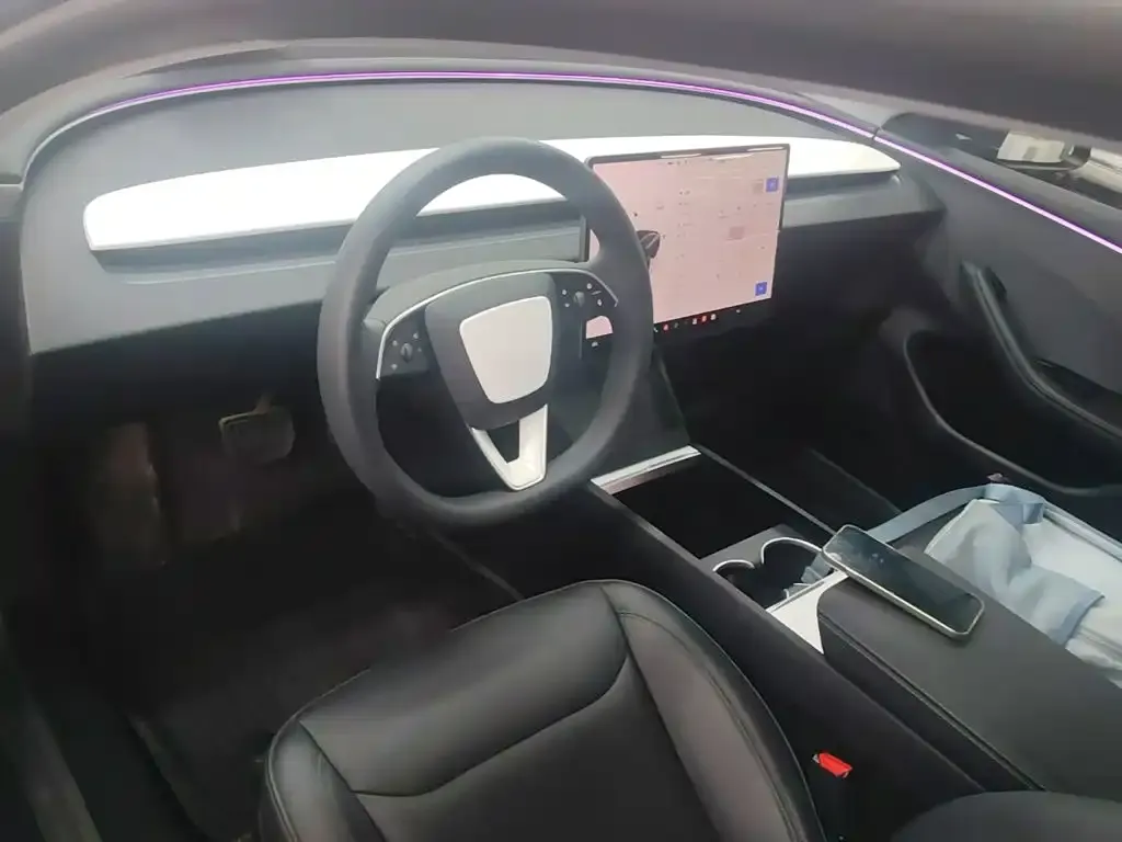 Tesla Model 3 — фото 6