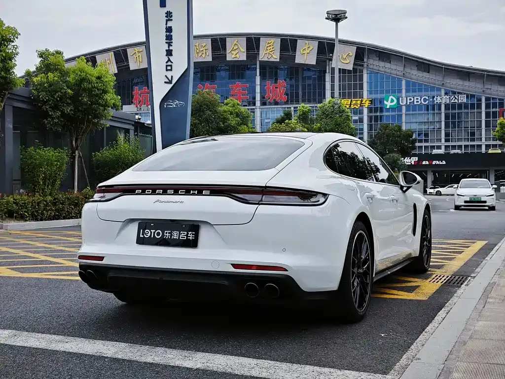 Porsche Panamera — фото 8