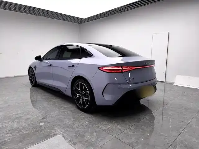BYD Seal — фото 6