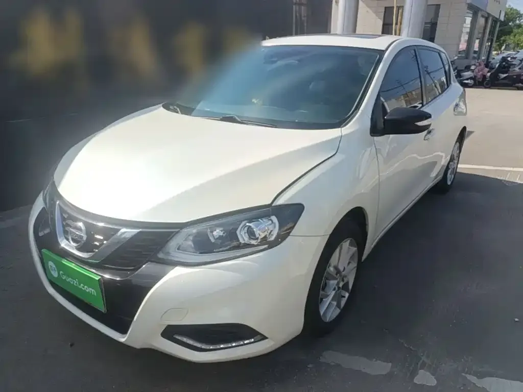 Nissan Tiida — фото 3