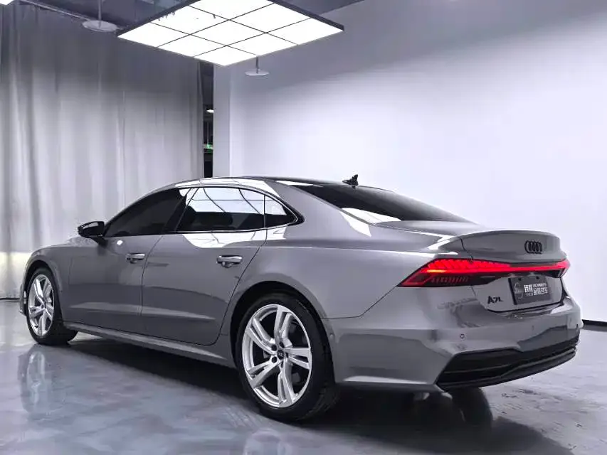 Audi A7L — фото 3