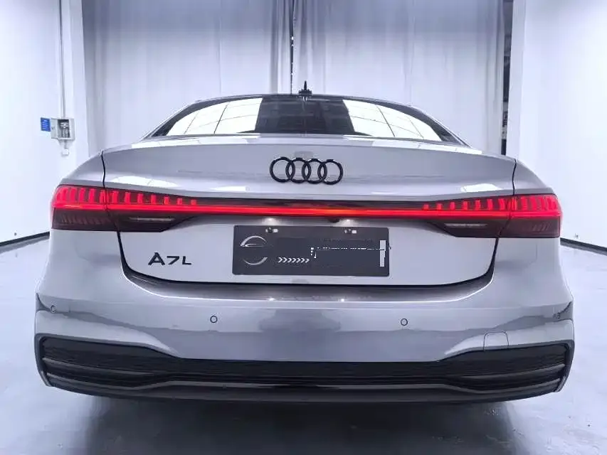 Audi A7L — фото 5