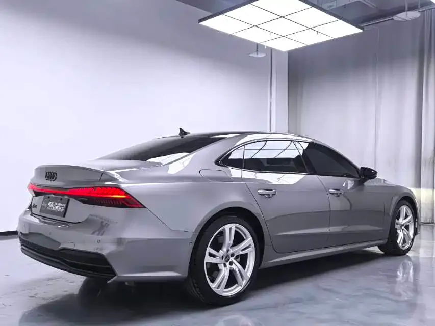 Audi A7L — фото 6