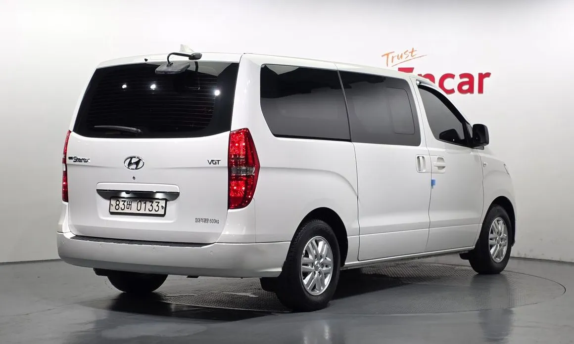 Hyundai Starex — фото 2