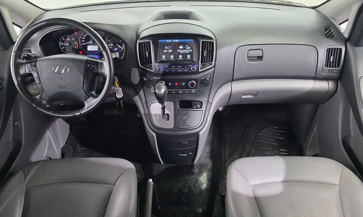 Hyundai Starex — фото 10