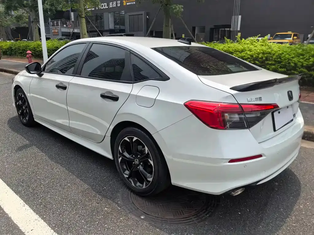 Honda Civic — фото 7