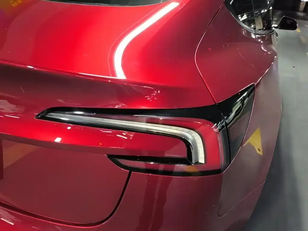 Tesla Model 3 — фото 6