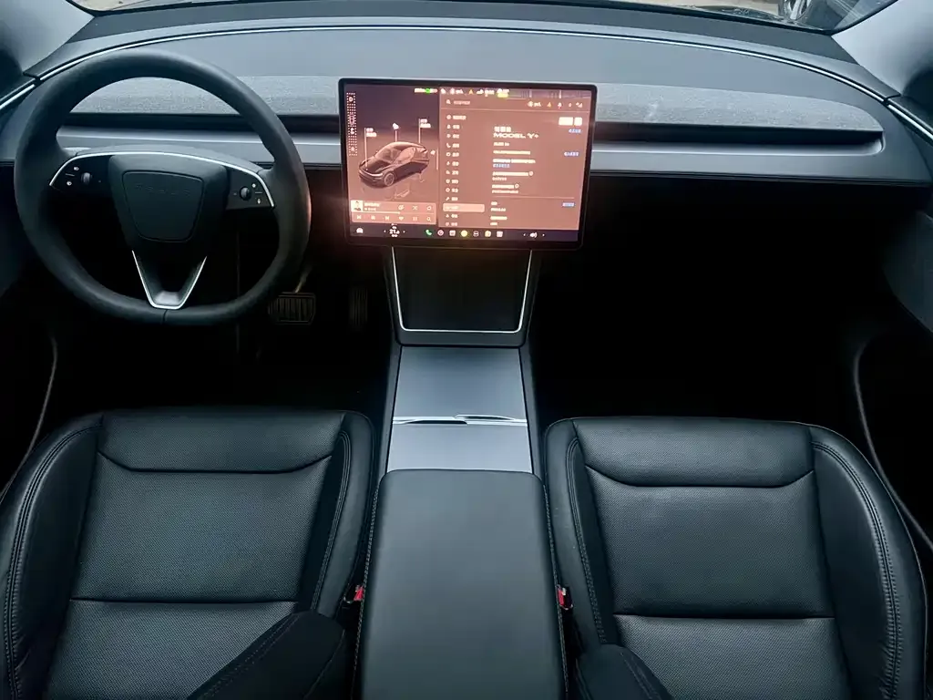 Tesla Model Y — фото 6