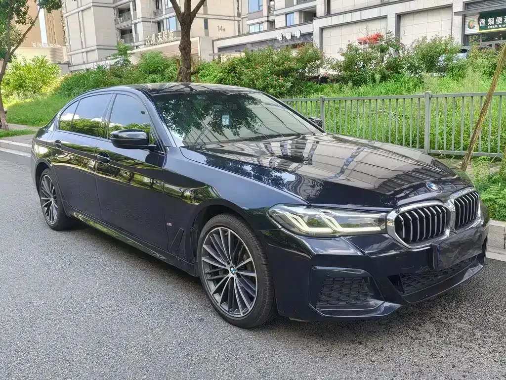 BMW 5 Series — фото 4