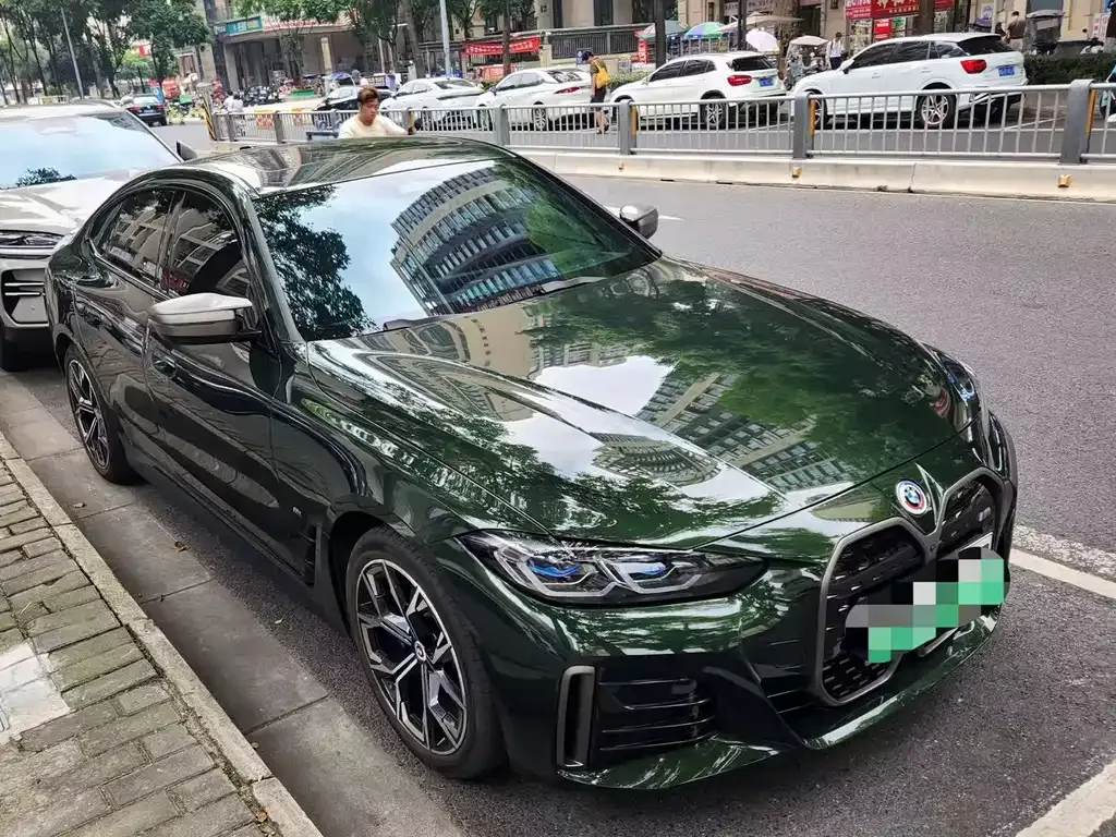 BMW i4 — фото 1
