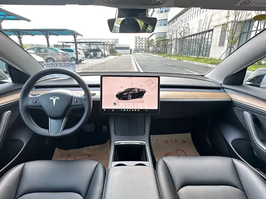 Tesla Model 3 — фото 6