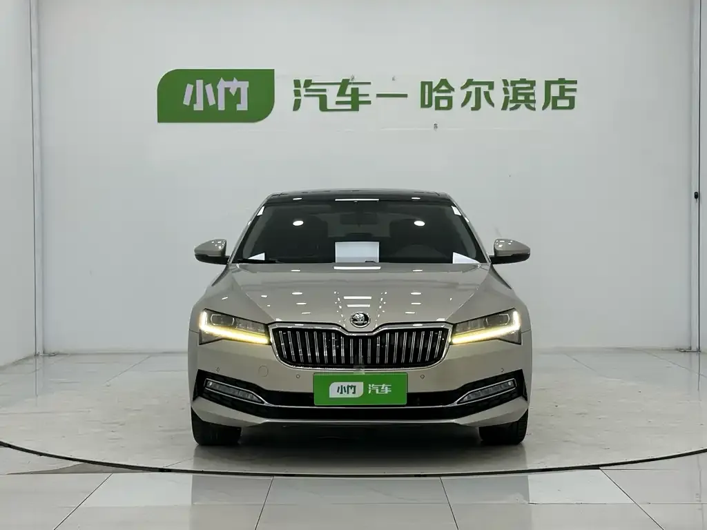 Skoda Superb — фото 3