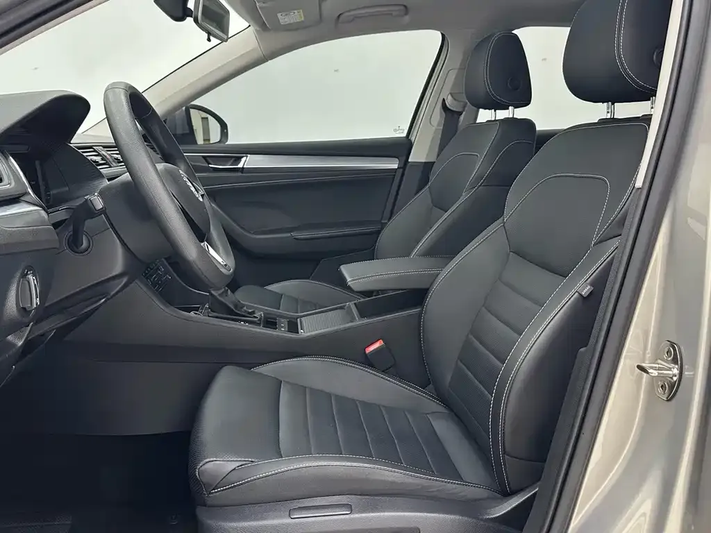 Skoda Superb — фото 6
