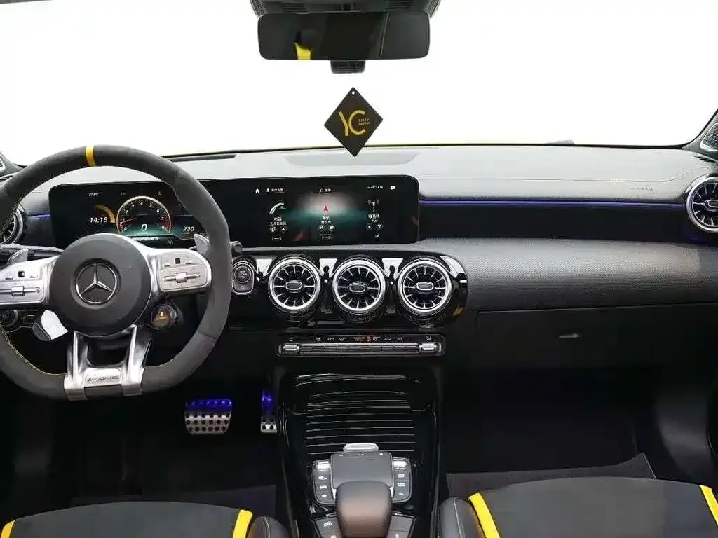 Mercedes-Benz CLA AMG — фото 6
