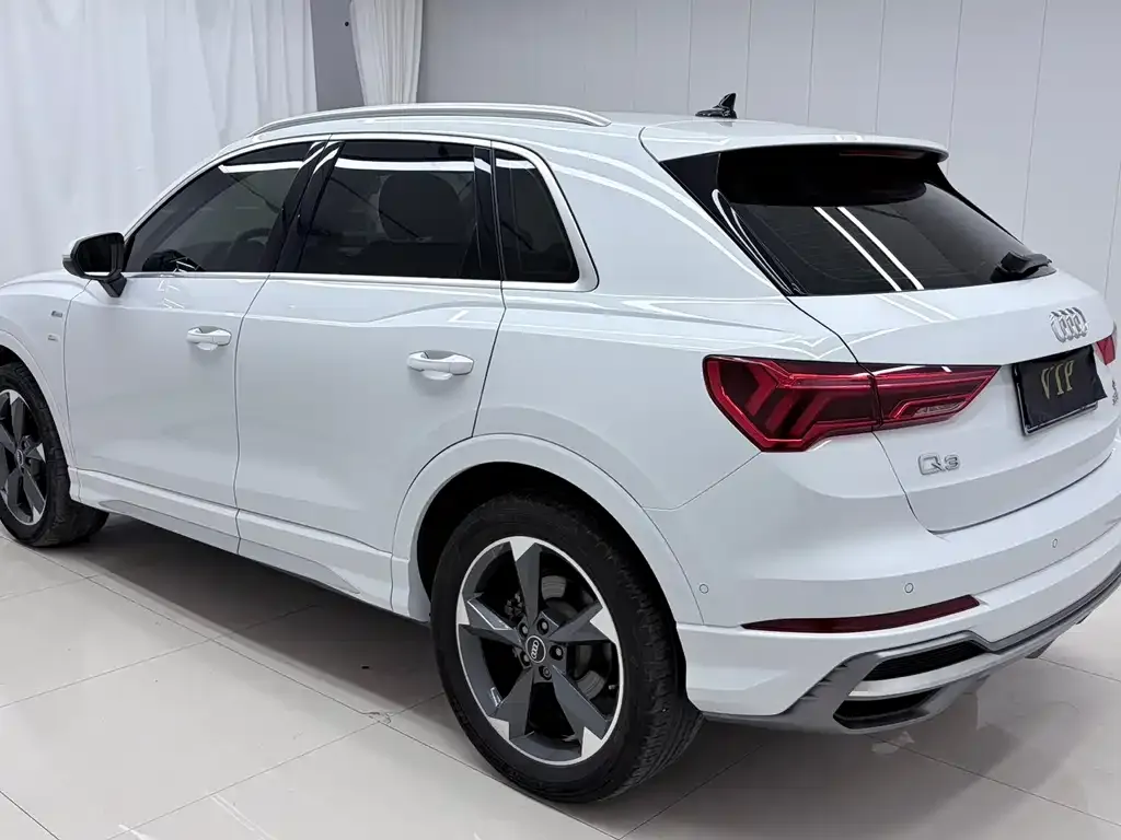 Audi Q3 — фото 3