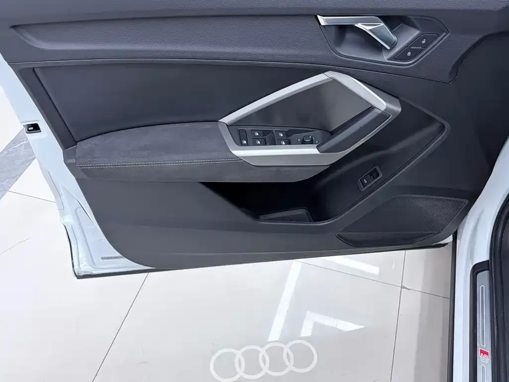 Audi Q3 — фото 2
