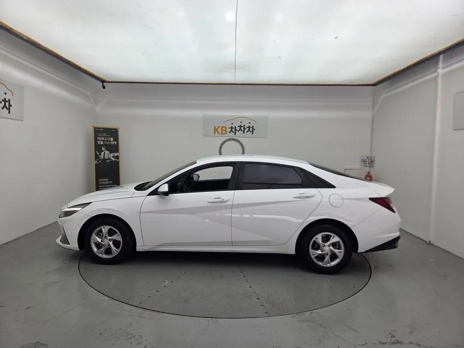 Hyundai AVANTE — фото 8