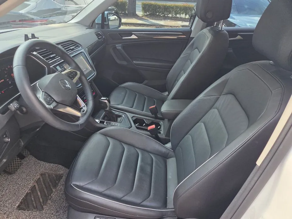 Volkswagen Tiguan — фото 10