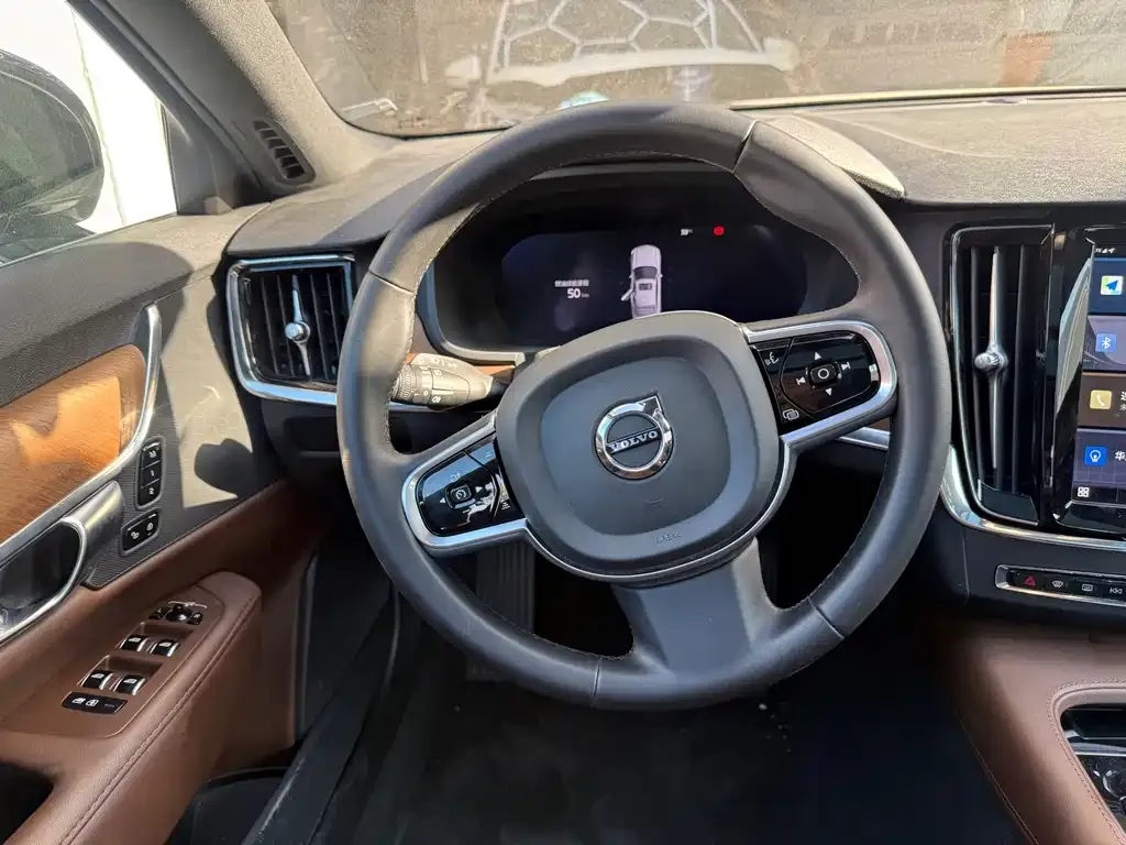 Volvo S90 — фото 10