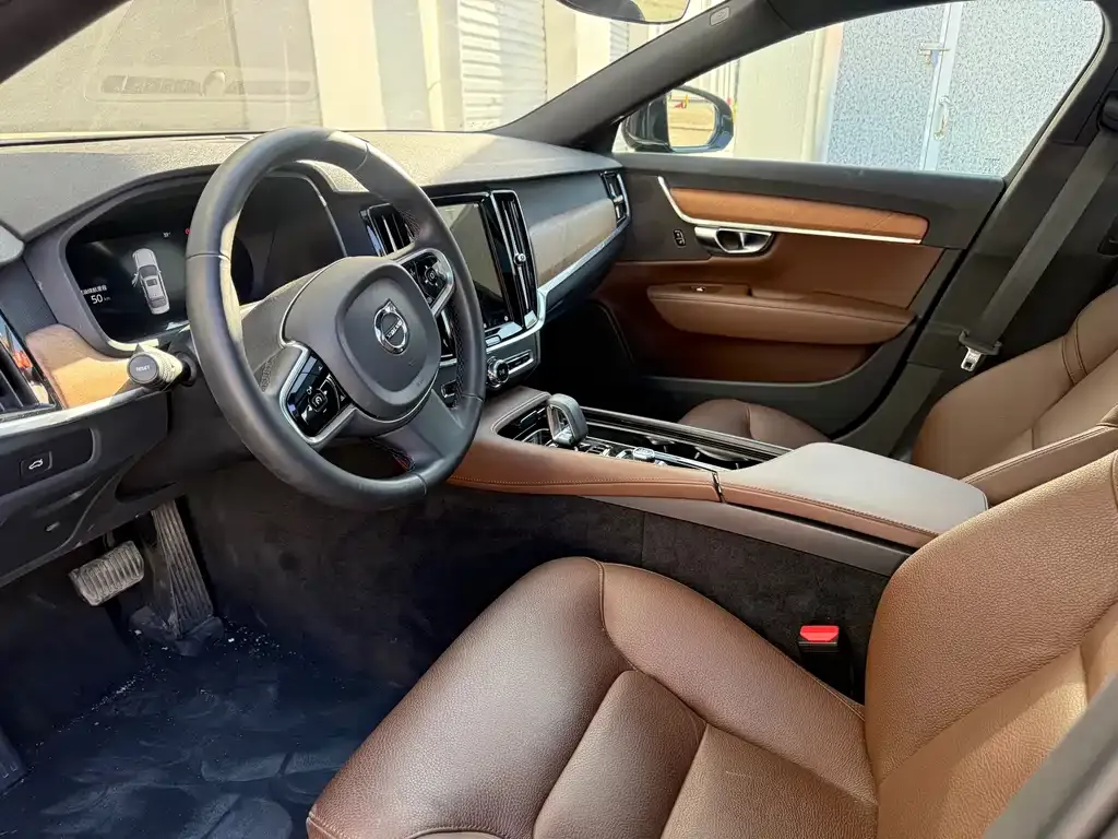 Volvo S90 — фото 8