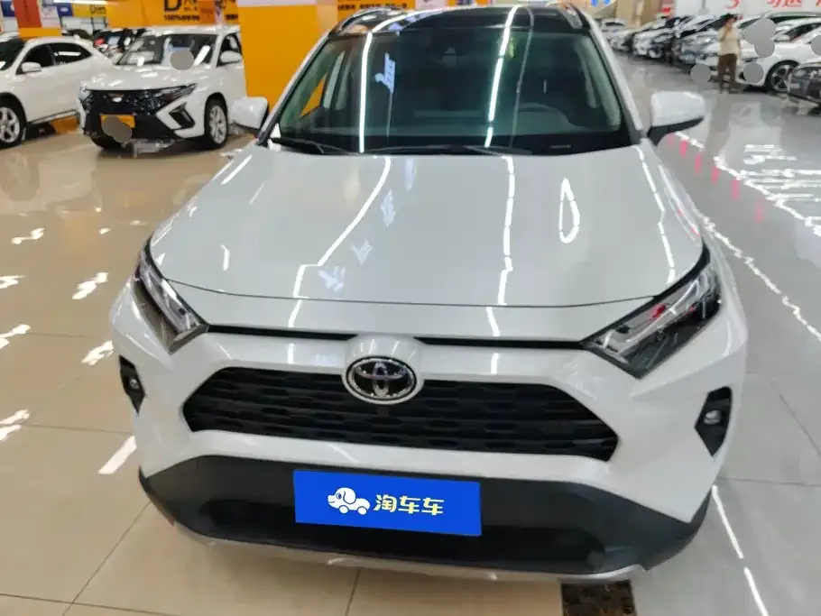 Toyota RAV4 — фото 4