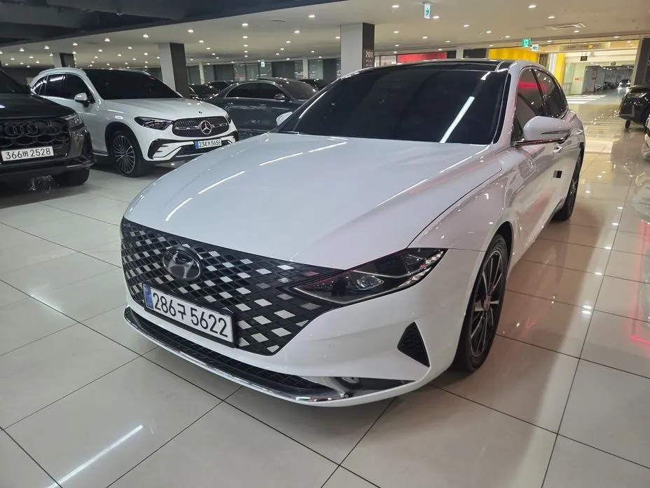 Hyundai Grandeur — фото 1