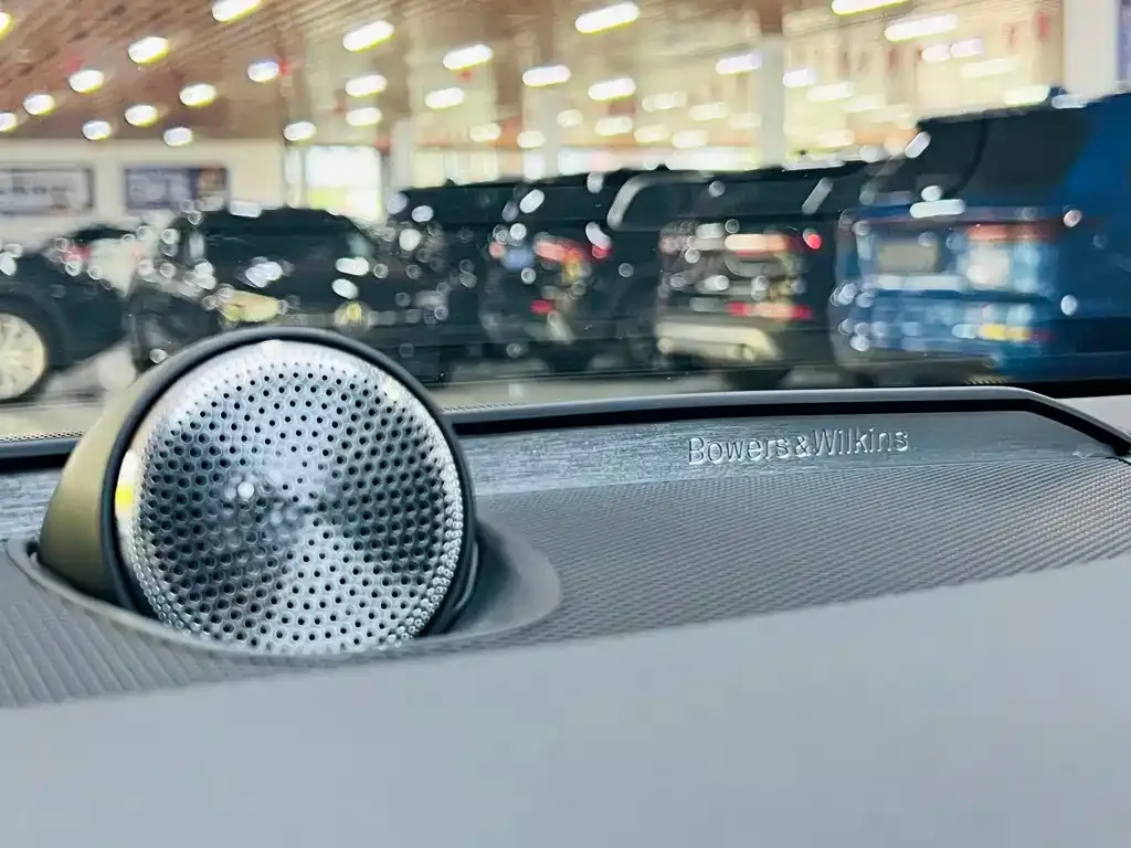 Volvo S60 — фото 9