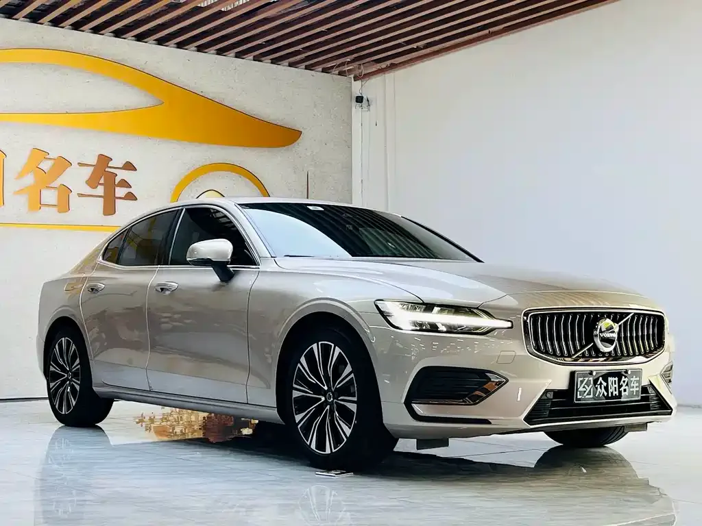 Volvo S60 — фото 2