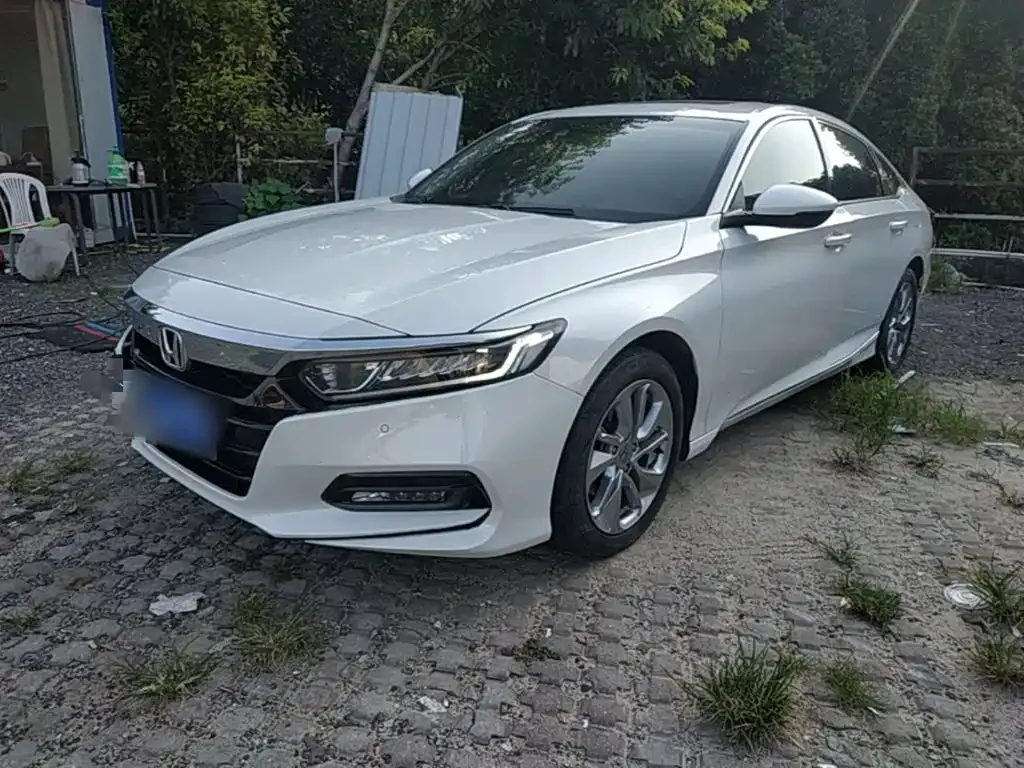 Honda Accord — фото 8